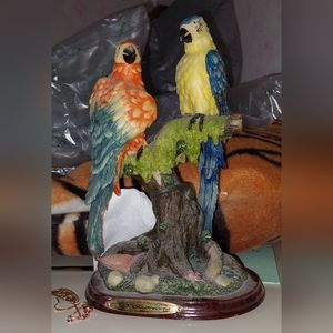 Birds statue